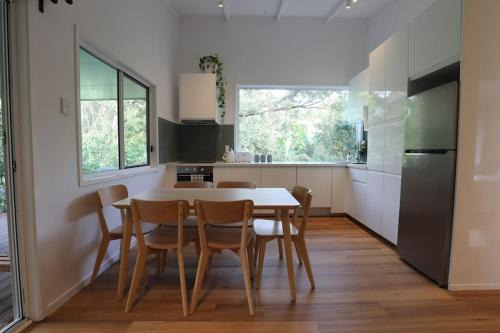 Eagle Heights House | Satin Bower Cottage