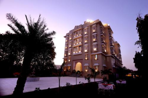 Village Hokra Hotel | Satyam Palace Resort