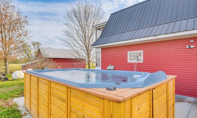 Smithshire House | Sauna & Private Hot Tub: Kirkwood Farmhouse!