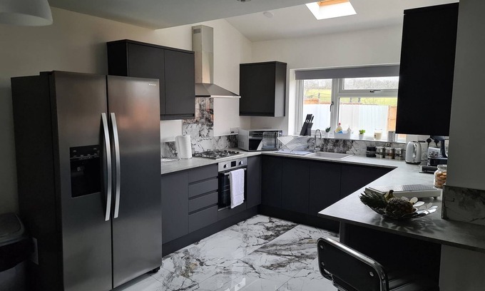 Leicester House | SAV 5 Bed Luxury House Leicestershire