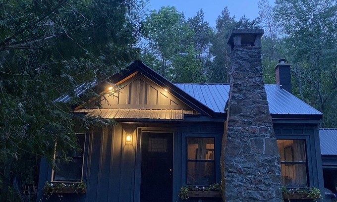 Gravenhurst Cottage | Sawdust city haus