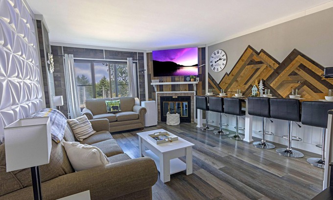 Snowshoe Condo | SC 5109: Modern 1BR w/private balcony. Perfect for summer with pool!