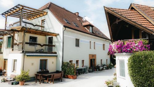 Wolfsberg House | Schmiedbauerhof