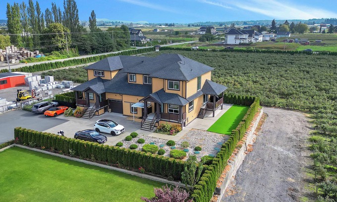 Surrey Other | Scenic Farmhouse Retreat with Expansive Living Space & Panoramic Views