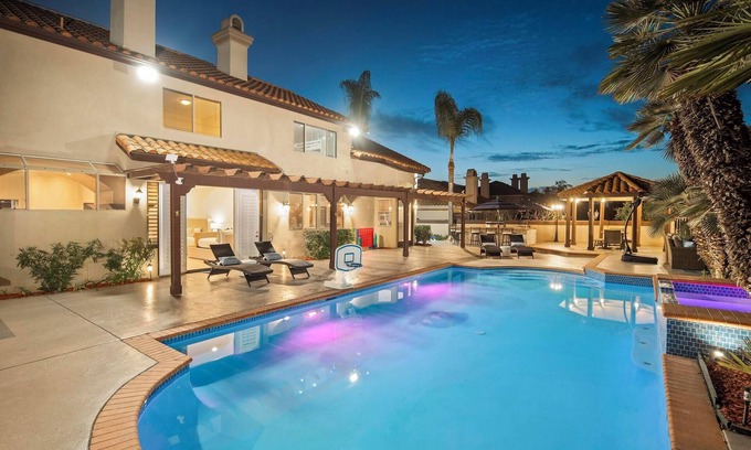 Bonita House | Scenic Luxury Oasis: Views, Pool, Spa, Game & Movie Rms