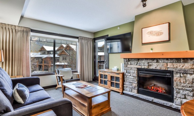 Copperstone Resort Condo | Scenic Mountain *Outdoor Hot Tub* 1 Bedroom + Den