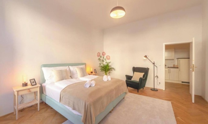 Vienna Apartment | Schönbrunn Palace Beautiful 1 bedroom apartment