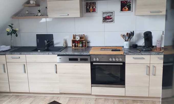 Friedrichsthal Apartment | Schöne, 2,5 Zi. Küche Bad Wohnung, mit Herrlicher Fernsicht