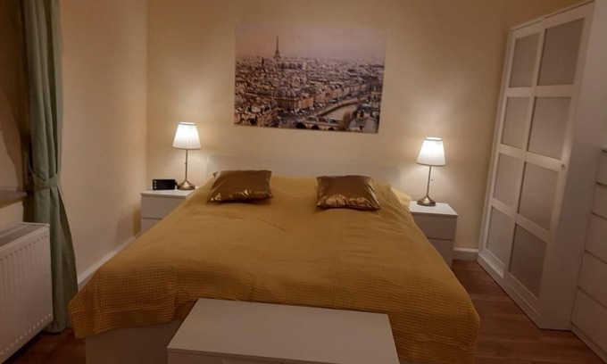 Nonnweiler Apartment | Schöne Ferienwohnung mit Balkon und Garten