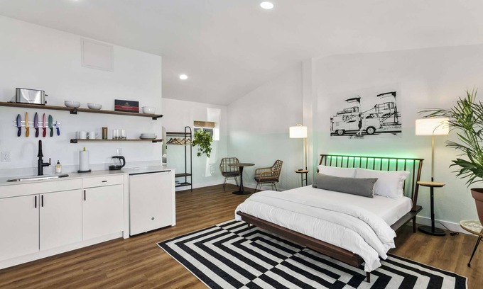Chandler Apartment | SCH07 · Pulemoku Studio suite.komo nui