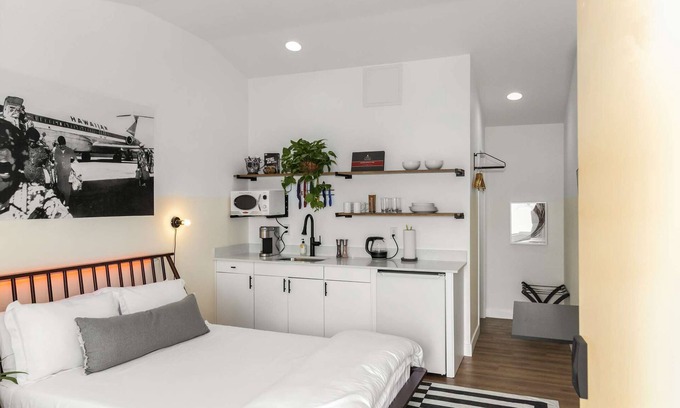 Chandler Apartment | SCH16 · Puāukiʻi Studio suite liʻiliʻi