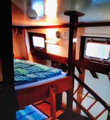 Wasen Bed & Breakfast | Schiff AHOY, Hotelschiff, Hausboot, Boot, Passagierschiff