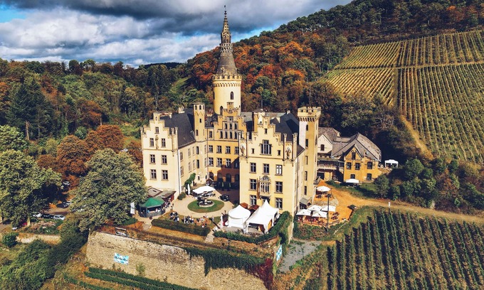 Bad Hoenningen Other | Schloss Arenfels