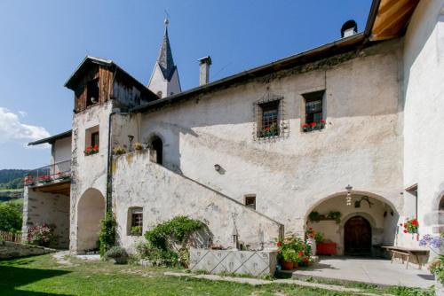 Albions House | Schloss Gravetsch