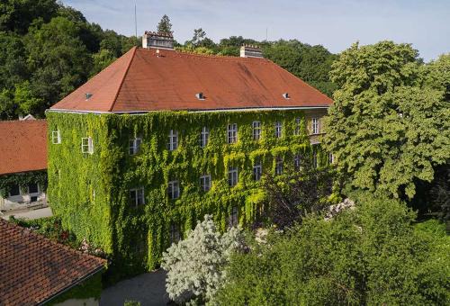 Krems an der Donau Villa | Schloss Hollenburg Aparte Apartments