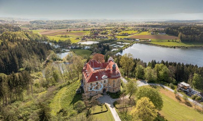Preding Apartment | Schloss Hornegg