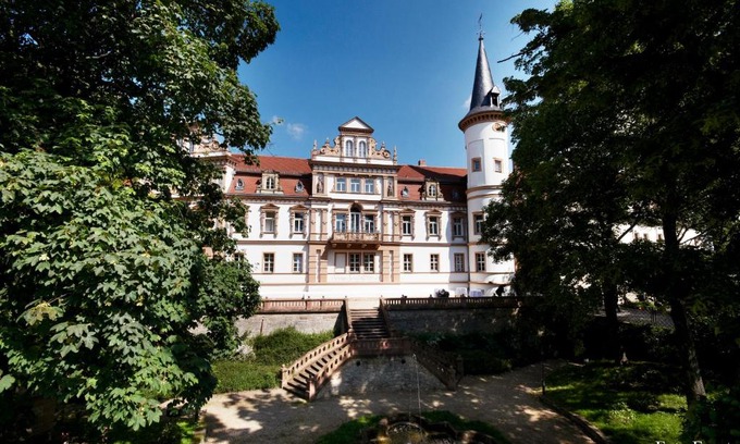Schkopau Hotel | Schlosshotel Schkopau