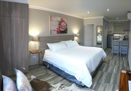 Fichardt Park Apartment | Schnehage Self Catering