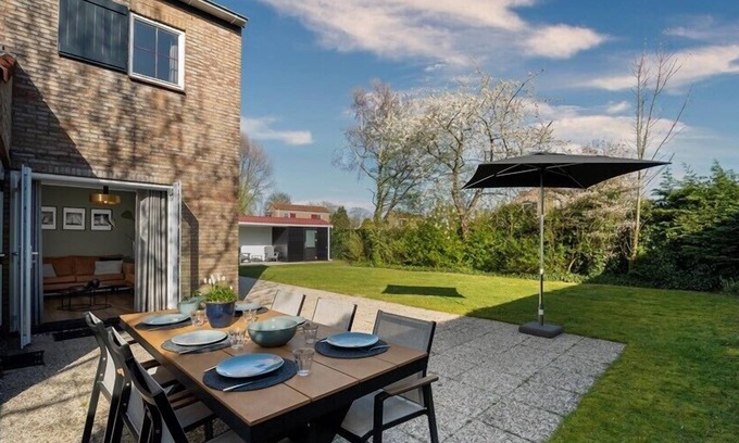 Westenschouwen House | Schouwse duin 27 vacation home with large garden and privacy