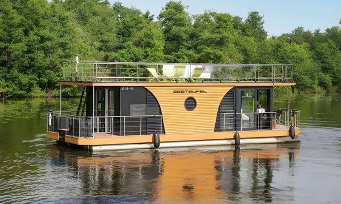Havelsee Boat Rental | Schwimmendes Ferienhaus