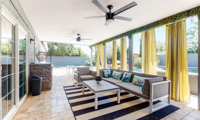 Raskin Estates House | Scottsdale Paradise