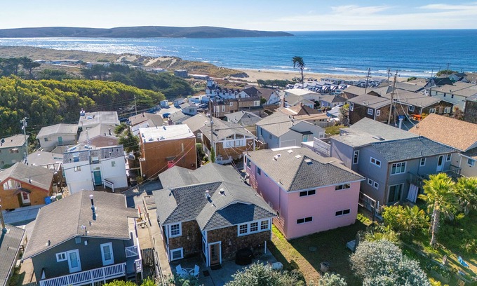 Dillon Beach House | Sea Breeze:5 min Walk to Beach! Perfect Family Beach Cottage! GmRm/Pup/WiFi