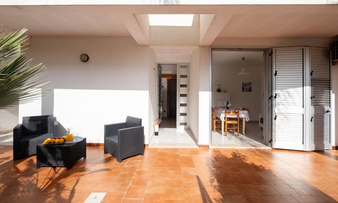 San Foca Villa | Sea Breeze Cottage, Wi-fi, Garden and Ac