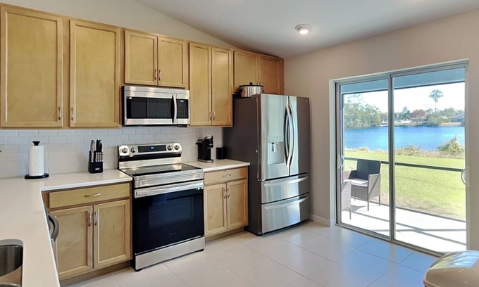 Palm Harbor Cottage | Sea Breeze Lake Villa Unit B