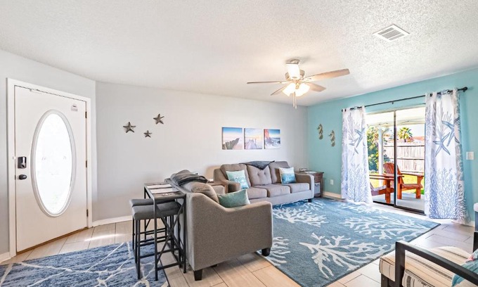 Navarre House | Sea Breeze Retreat