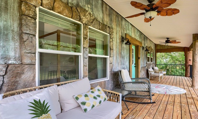 Crystal River House | Sea Cow Retreat - Near Springs + Porch, Covered Deck & Fire Pit