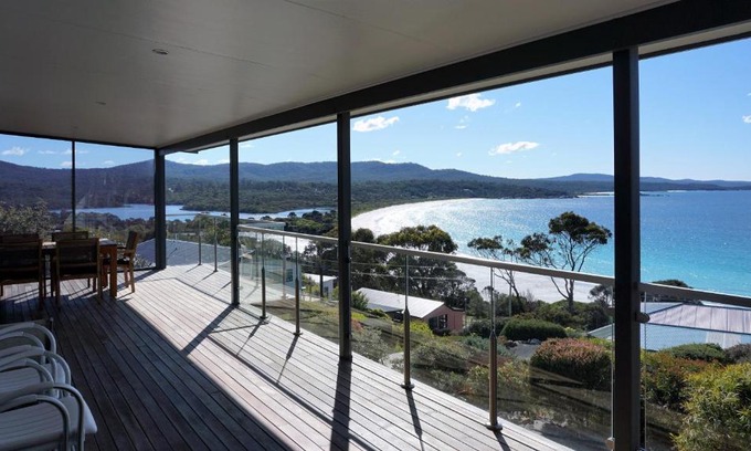 Binalong Bay House | SEA EAGLE COTTAGE Amazing views of Bay of Fires