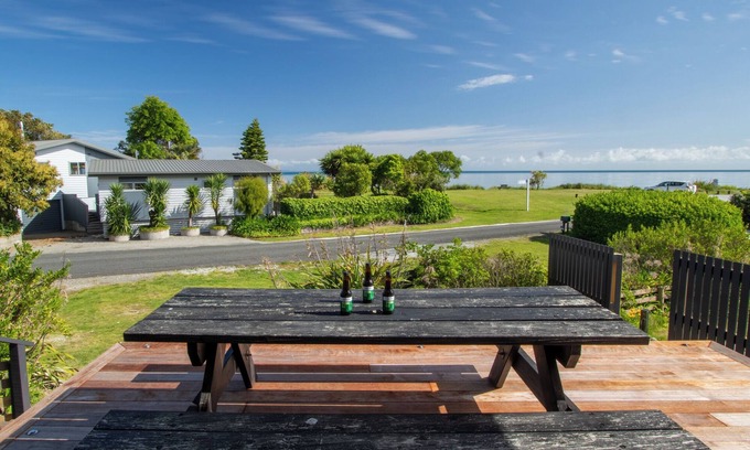 Pohara House | Sea-esta - Pohara Beachfront Holiday Home