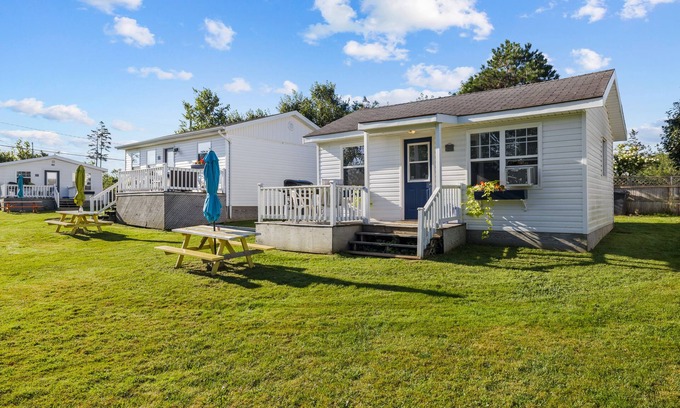 York Cottage | Sea Glass, 2 BRs, Living, Kitchen & a Patio