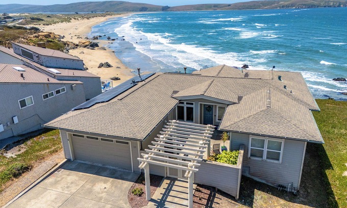 Dillon Beach House | Sea Glass: Never Miss a Sunset Or Dolphin Jump! PERFECT Bluff Home!Solar/HtTb