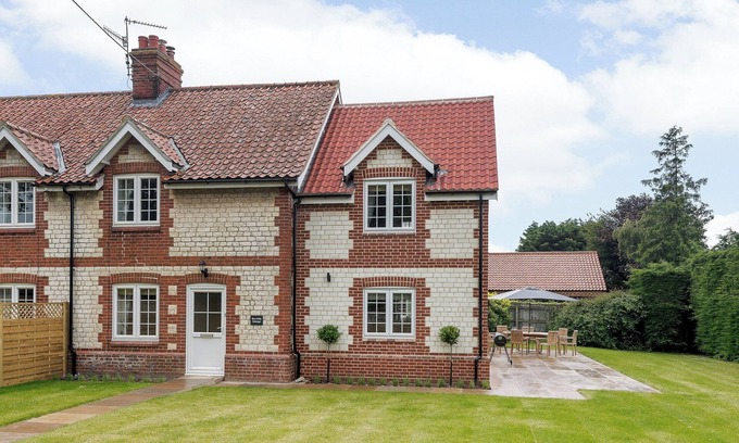 Thornham Cottage | Sea Holly Cottage-UK11931
