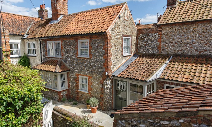 Holt House | Sea Holly House, Blakeney, Norfolk