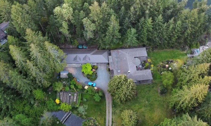 Regional District of Nanaimo Apartment | Sea La Vie Garden Housenn