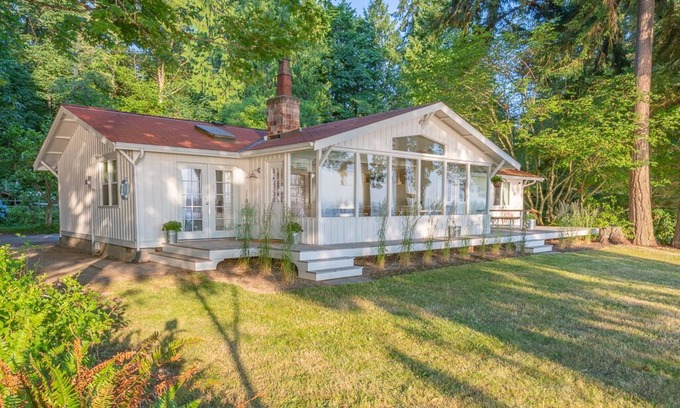 Hansville House | Sea Salt Cottage - 180-degree Views of the Olympic Mountain Range and Hood Canal