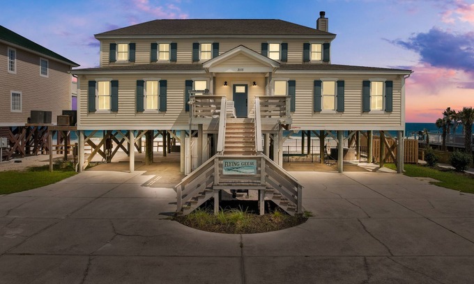 Inlet Harbour House | Sea to Believe 6 Bedroom Oceanfront