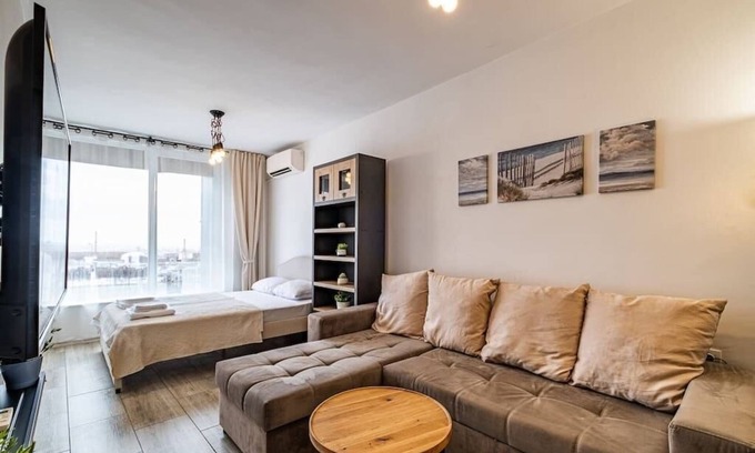 Odesos Apartment | Sea View Central Stylish Apartment