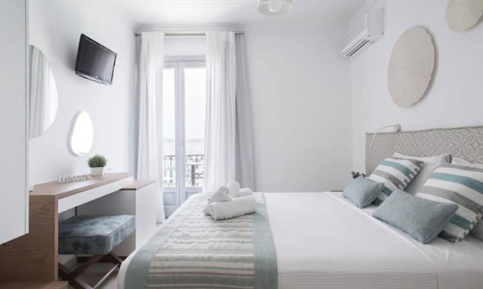 Spetses Apartment | Sea view double room - Aurora Spetses