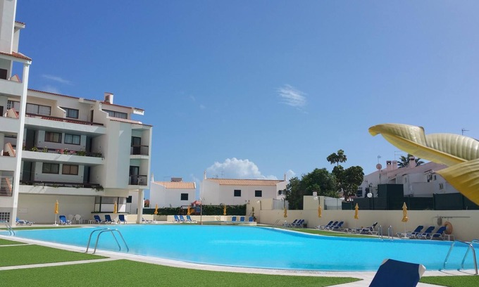 Montechoro Apartment | Sea View , Free Wifi, walking distante from the strip
