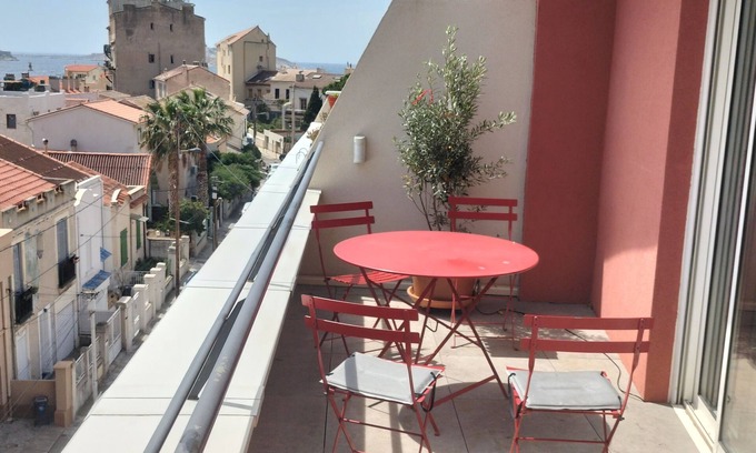 Endoume Apartment | Sea view with large terrace in Vallon des Auffes