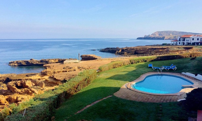 Platges de Fornells Apartment | Sea views and pool in Playas de Fornells