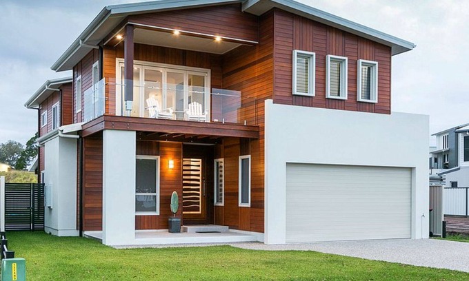 Pialba House | Sea Wood Delight - Stunning pet friendly family home