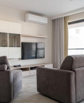Qawra Apartment | Seabreeze Luxury Apartment