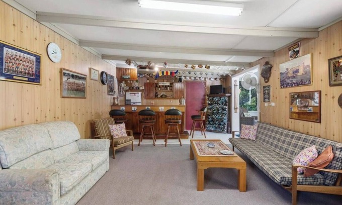 Seacombe Gardens House | Seacombe Family Retreat