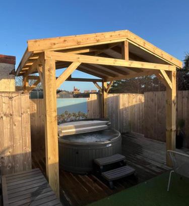 Scarborough Apartment | Seadream Luxury Hot Tub Holiday Home Homesweetholidayhomes