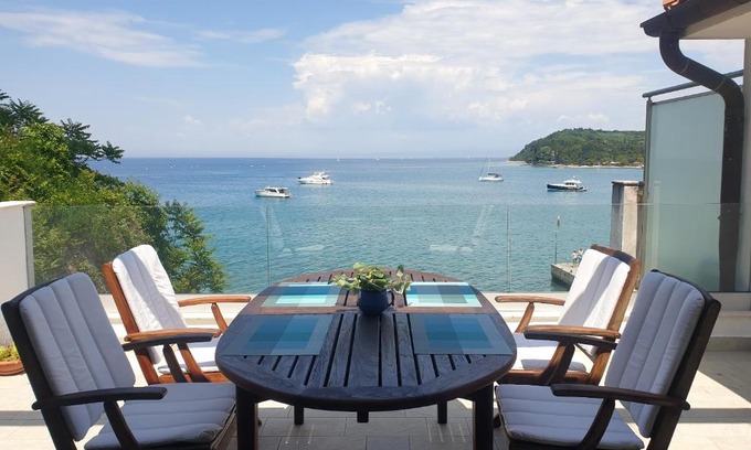 Strunjan Apartment | Seafront Apartment Strunjan
