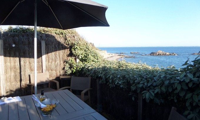 Piriac-sur-Mer House | Seafront house on coastal path with direct beach access.